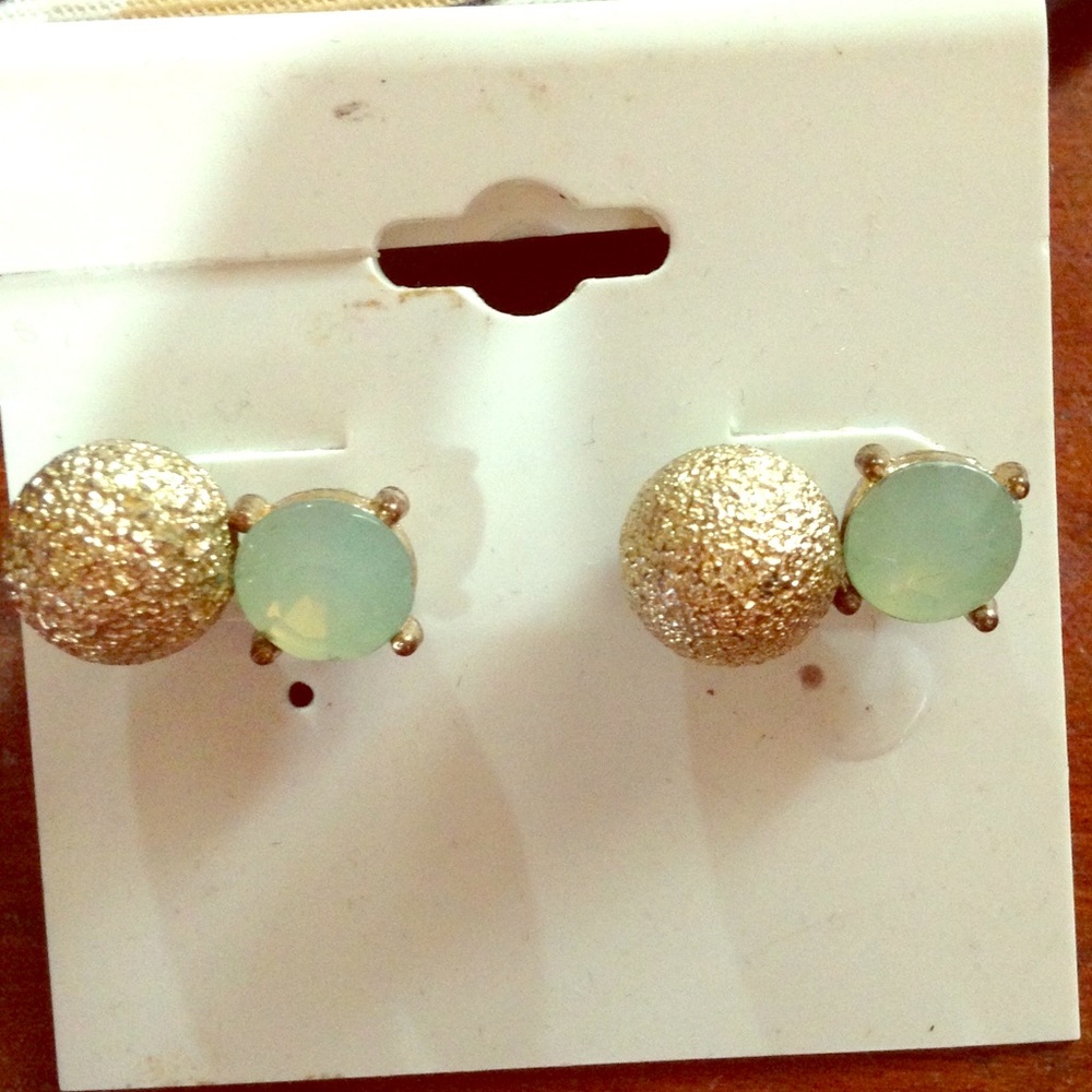 Gold and sea green ear ring set